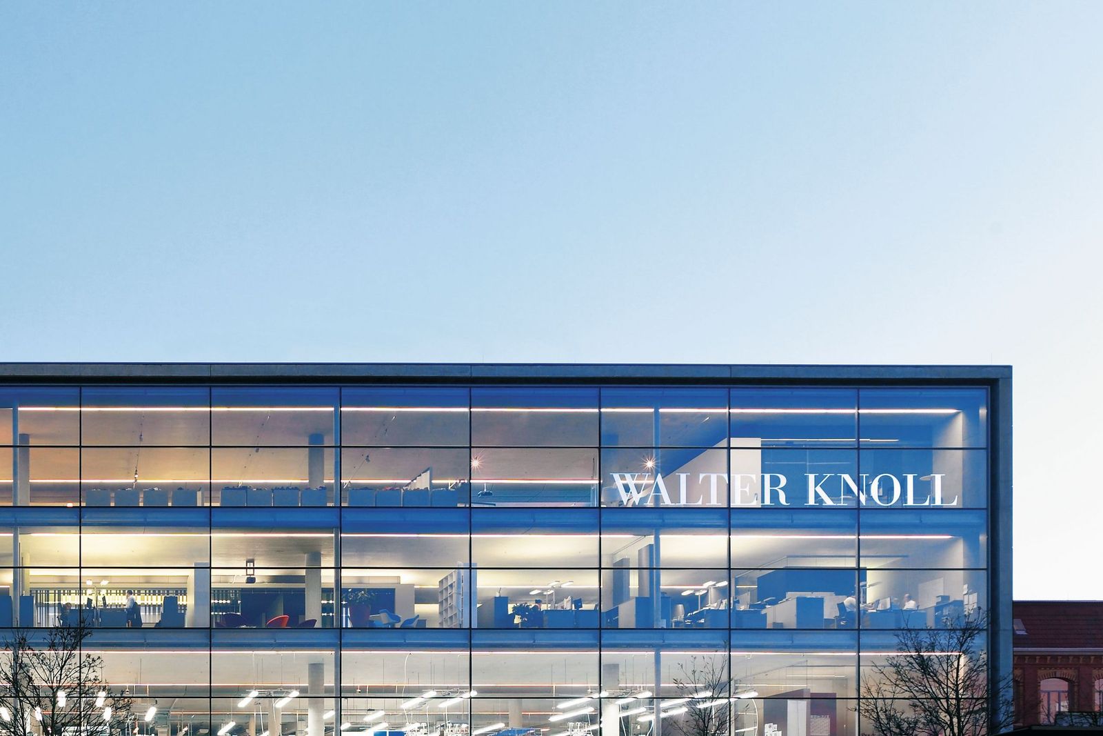 Walter Knoll toonzaal met stoelen en tafels
