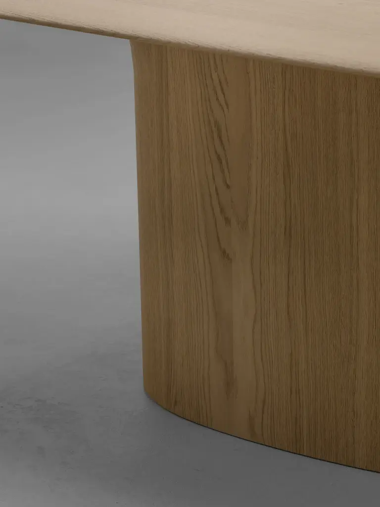 Van rossum anvil tafel Loncin designmeubelwinkel interieur Leuven Hasselt Mechelen brussels Sint-Truiden Limburg brabant 3.webp