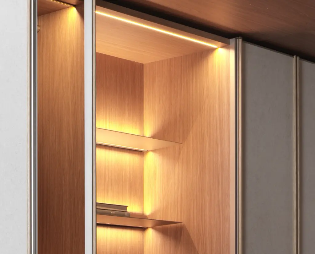 Loncin slaapkamerkast maatwerkkast lak dressoir design kast inbouwkasten Leuven Hasselt Zoutleeuw Limburg Brabant 5.webp