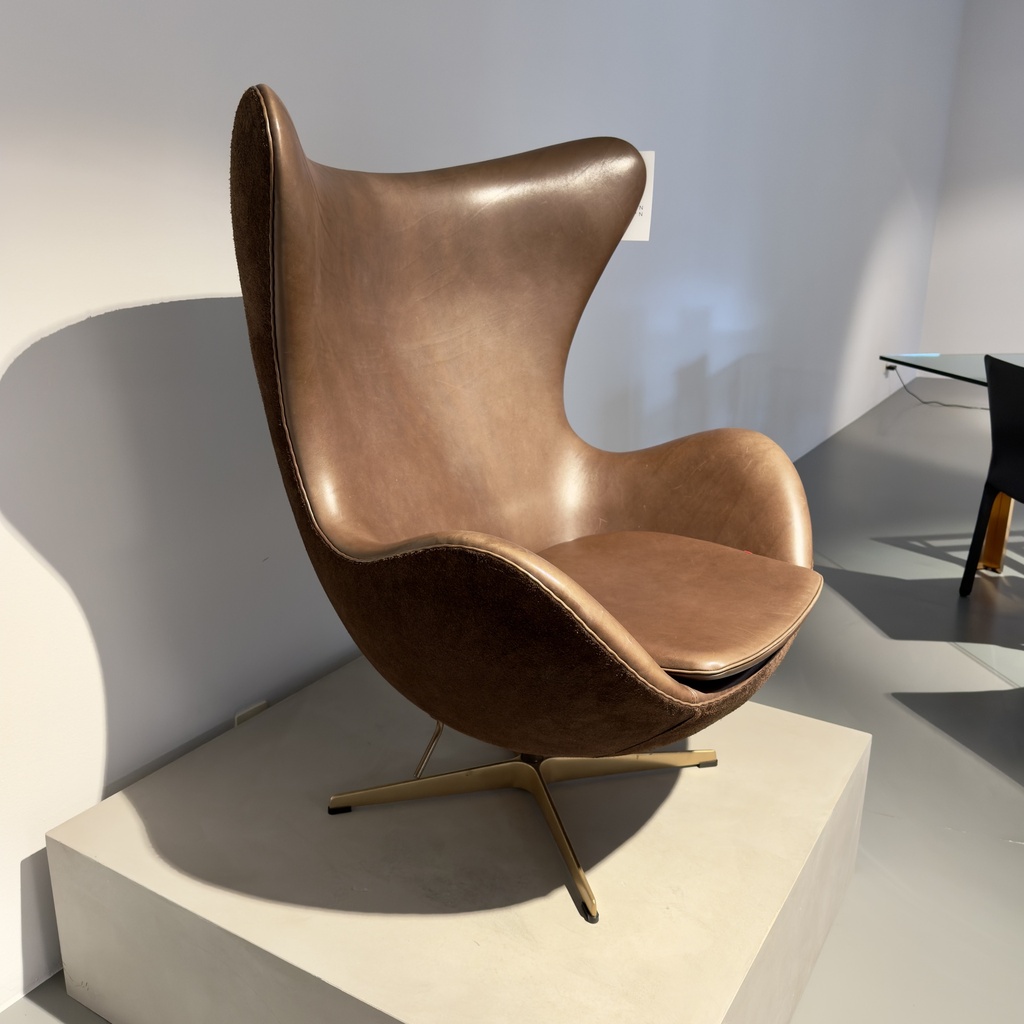 The Egg Chair - 50th Anniversary AJ Limited Edition -  n° 160/999