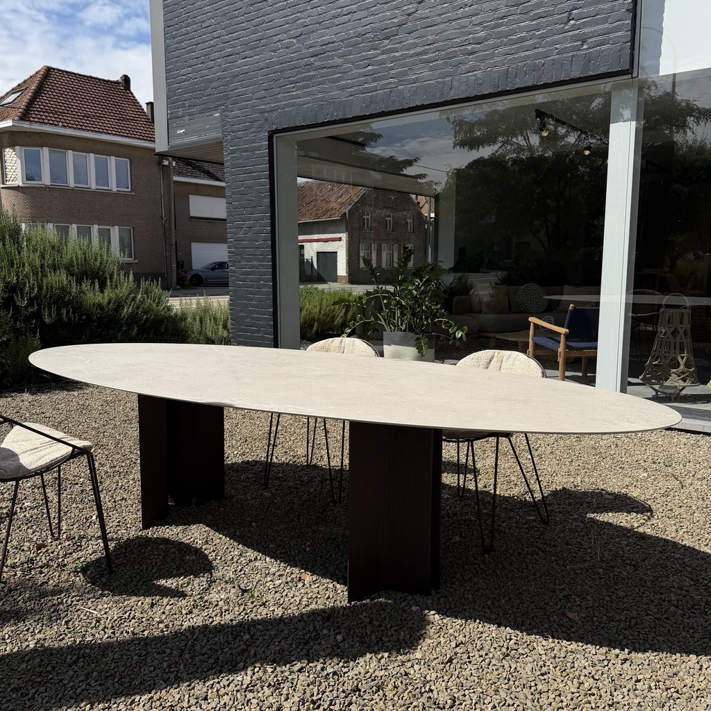 [9082] Pulse Elyps (indoor and outdoor table)