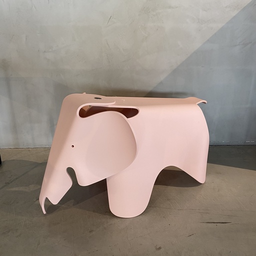 [1852] Eames Elephant