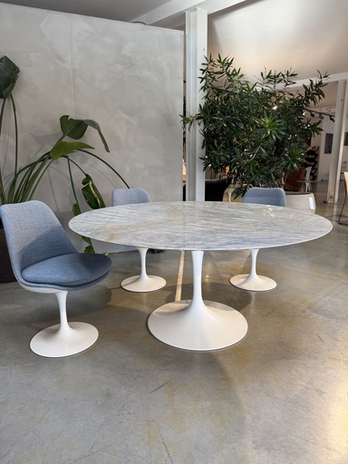 [5723] Saarinen round table '85th anniversary'